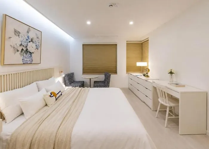 Nora Stay, #gangnam Luxury Home, #sinsa Station #apgujeong Station *