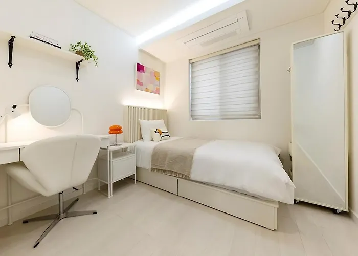 Nora Stay, #gangnam Luxury Home, #sinsa Station #apgujeong Station *