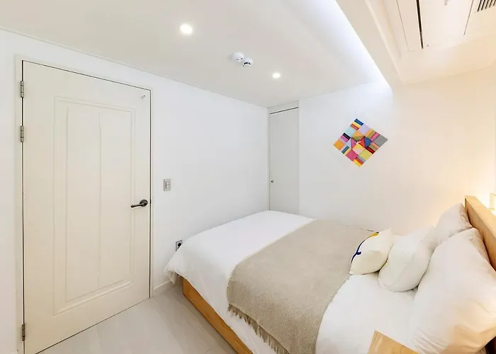 Nora Stay, #gangnam Luxury Home, #sinsa Station #apgujeong Station *