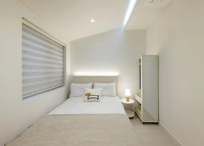 Nora Stay, #gangnam Luxury Home, #sinsa Station #apgujeong Station *