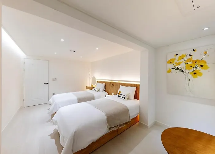 Nora Stay, #gangnam Luxury Home, #sinsa Station #apgujeong Station * ソウル特別市